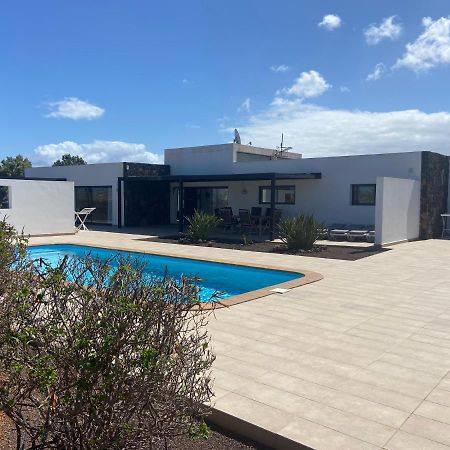 Heated & Shared Pool Villa Matriana 36A, North Shore Villas 拉哈雷斯 外观 照片