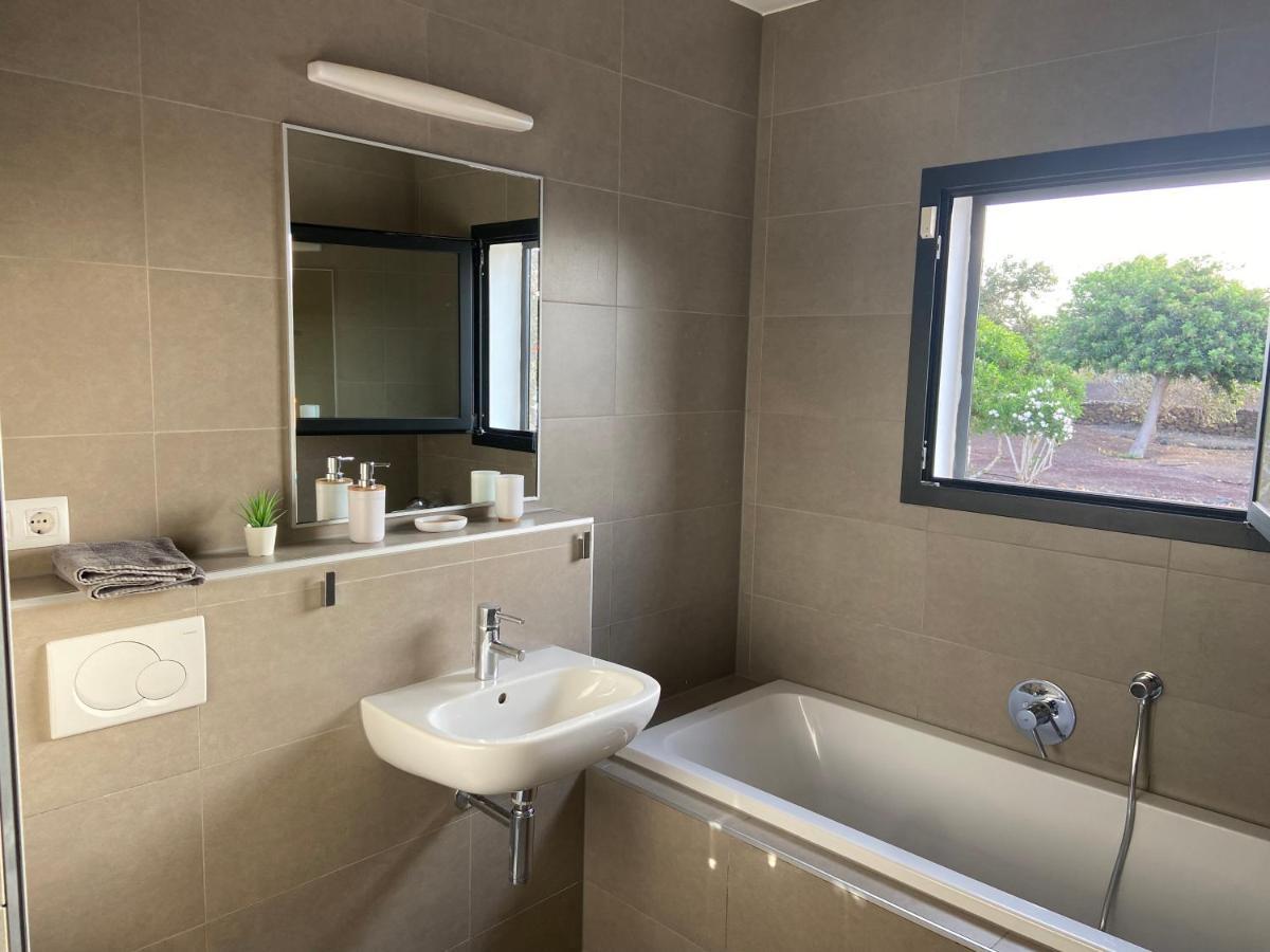 Heated & Shared Pool Villa Matriana 36A, North Shore Villas 拉哈雷斯 外观 照片